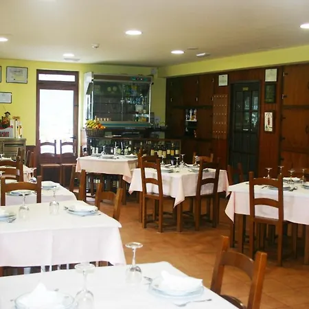加内罗餐厅和酒店 2* Canero